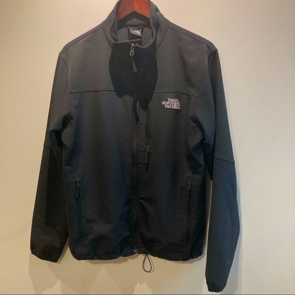 THE NORTH FACE Sz M Soft Shell Many Pockets and Drawstrings Mesh  Jacket